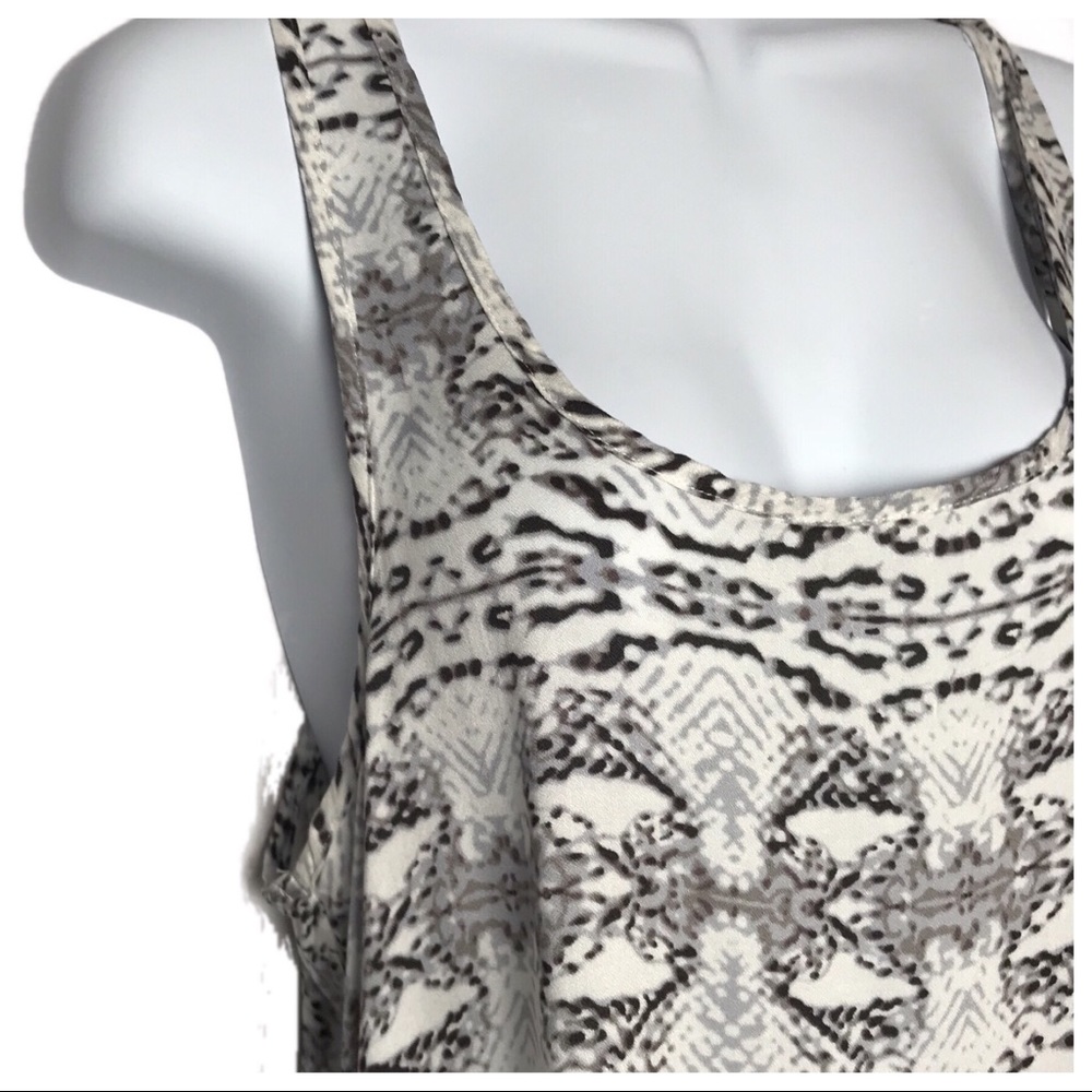 Felicite  B/W Printed Hi-Low Scoop Neck Tank Top 2 - Picture 7 of 8